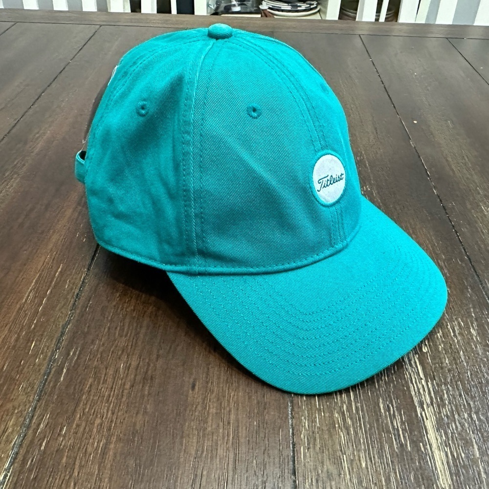 NWT Titliest mantouk hat